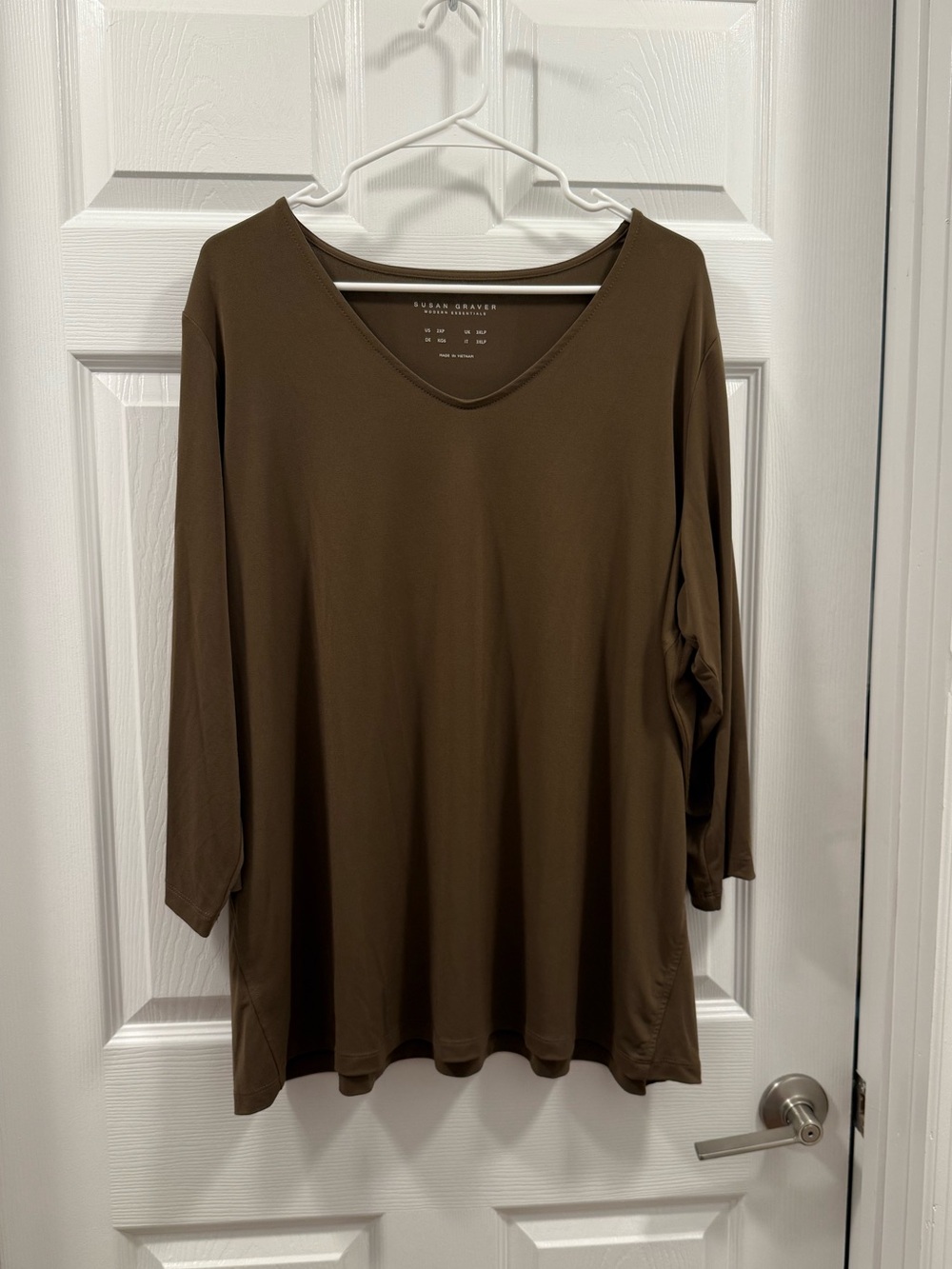 Susan Graver Women’s Olive V-Neck 3/4 Long Sleeve Top size 2XL